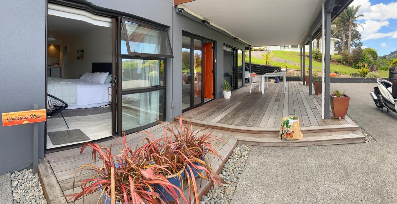 Sunrise On Main Bed & Breakfast Tairua Exterior foto